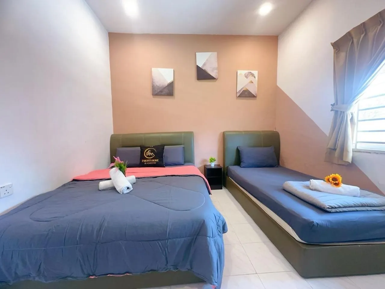 B02 Jb Family Gathering Taman Istimewa Pandan Daya 7Br 20Pax Johor Bahru 0*,  Malaysia