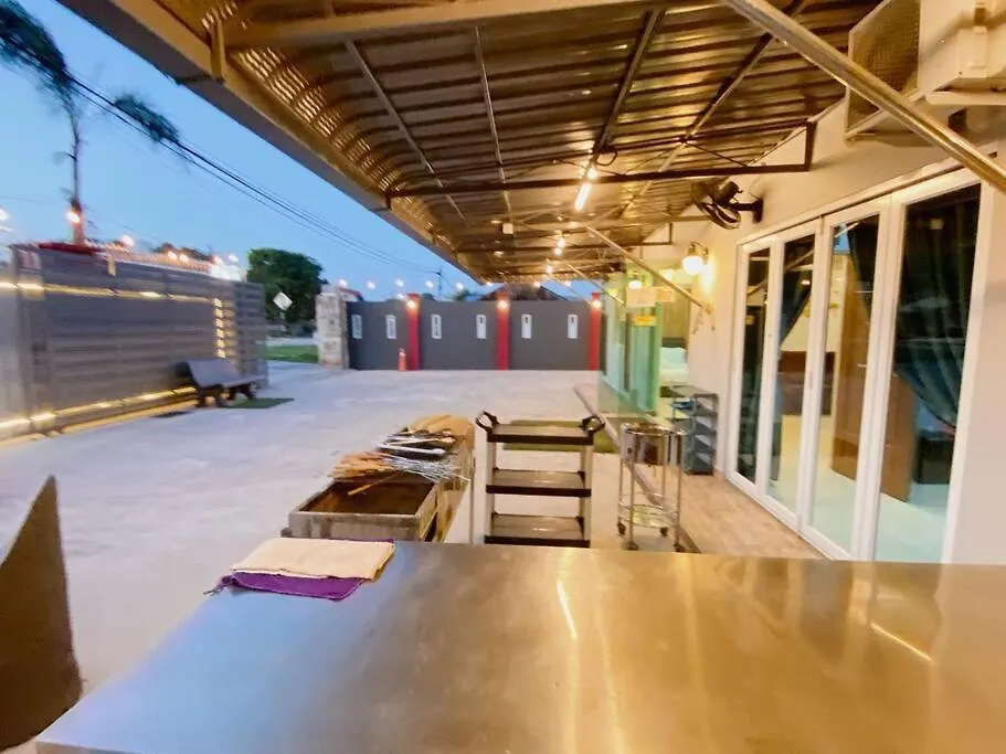 Holiday home B02 Jb Family Gathering Taman Istimewa Pandan Daya 7Br 20Pax Johor Bahru